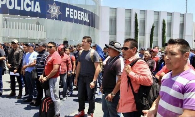 POLICÍAS FEDERALES BUSCAN ACUERDOS CON EL GOBIERNO