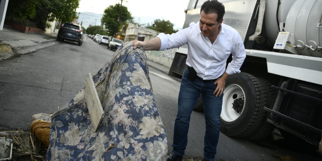 EL GOBIERNO DE MONTERREY REALIZA LIMPIEZAS DE ALCANTARILLAS PARA EVITAR INUNDACIONES EN EL MUNICIPIO.