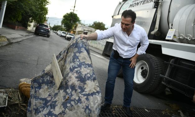 EL GOBIERNO DE MONTERREY REALIZA LIMPIEZAS DE ALCANTARILLAS PARA EVITAR INUNDACIONES EN EL MUNICIPIO.