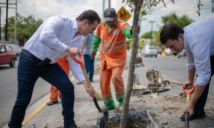 ADRIÁN DE LA GARZA SIGUE CUMPLIENDO CON SU TRABAJO EN EL MUNICIPIO MÁS GRANDE DEL ESTADO