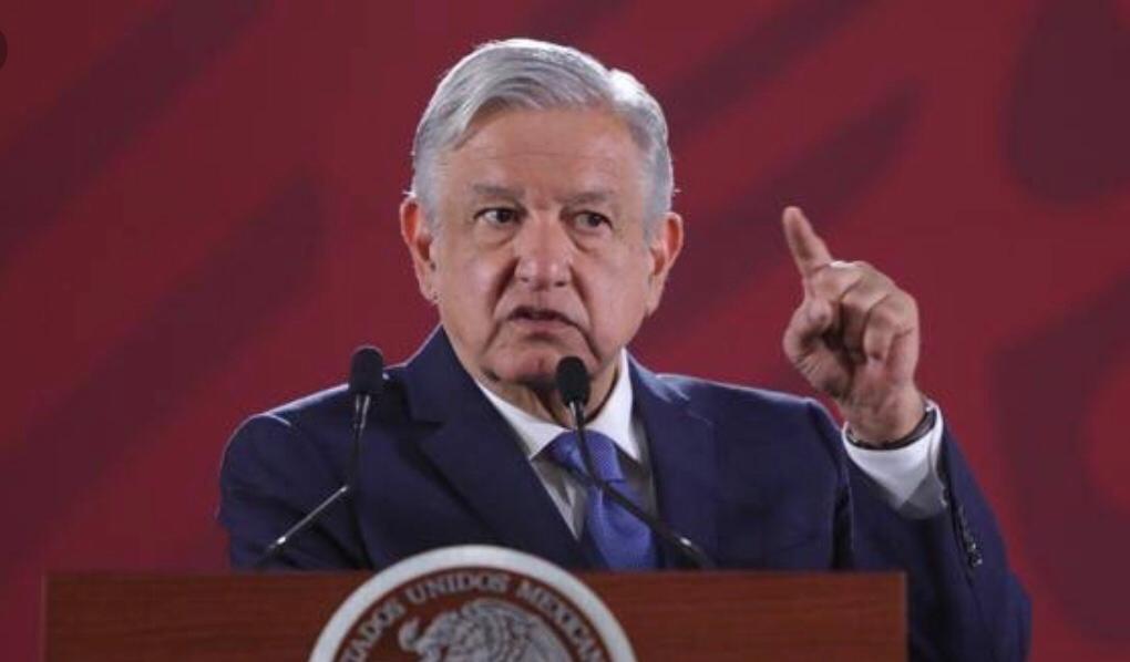 LÓPEZ OBRADOR PROMETE A CIUDADANOS DE OAXACA 54 HOSPITALES