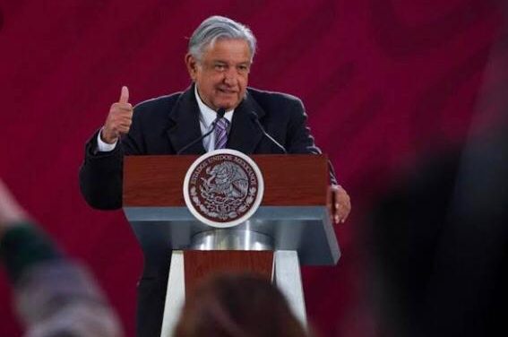 PRESIDENTE DE LA REPÚBLICA ASEGURA QUE EL GOBIERNO NO ES PARA BUSCAR GRANDES SUELDOS