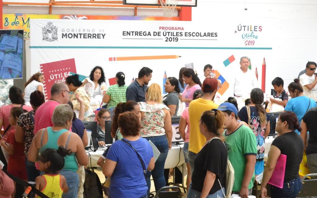 AVANZA ENTREGA DE ÚTILES ESCOLARES EN MONTERREY