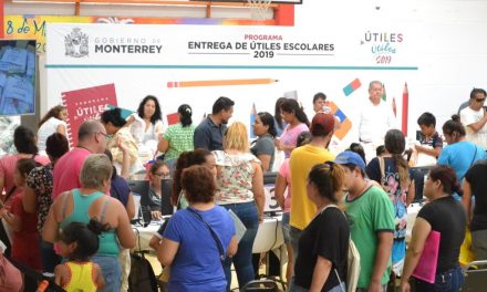 AVANZA ENTREGA DE ÚTILES ESCOLARES EN MONTERREY