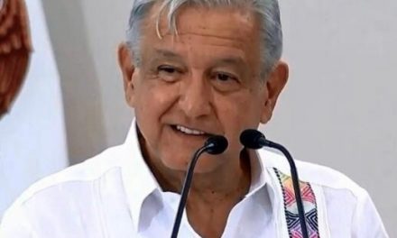 AMLO HARÁ CENSO DE MÉDICOS