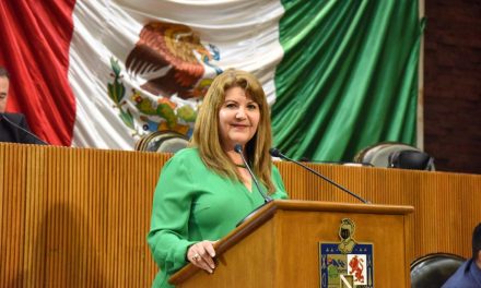 BEATRIZ DE LOS SANTOS OBLIGA A AGILIZAR LAS CÉDULAS PROFESIONALES Y TÍTULOS