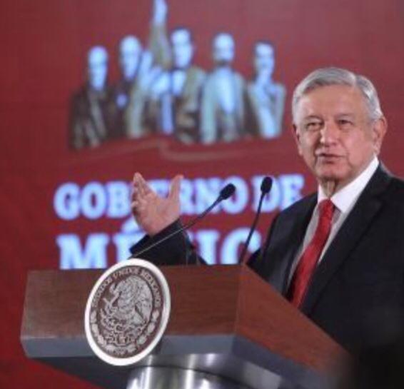 ASEGURA LÓPEZ OBRADOR QUE LOS PADRES NO TENDRÁN QUE GASTAR EN LIBROS DE TEXTO