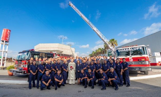 CONCIENTE GUADALUPE A BOMBEROS EN SU DÍA