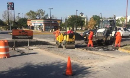 SIGUEN REPARACIONES DE VIALIDADES EN MONTERREY