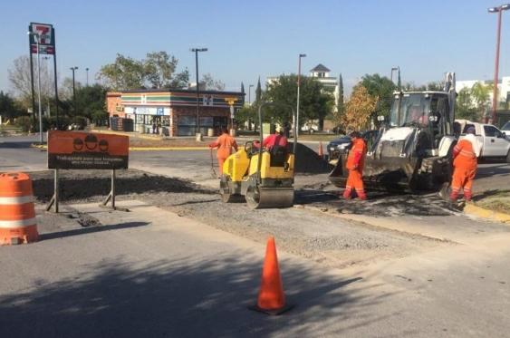 SIGUEN REPARACIONES DE VIALIDADES EN MONTERREY