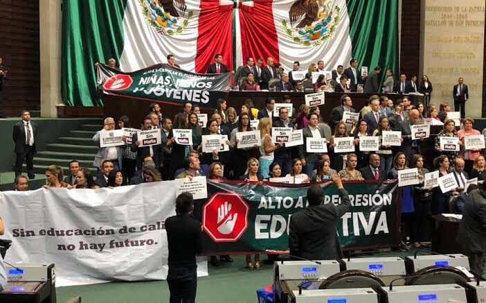 NEGOCIO REDONDO PARA MAESTROS QUE DESDE LA CÁMARA AHORA COMO DIPUTADOS CUMPLIERON SU COMETIDO: ECHAR ABAJO UNA REFORMA EDUCATIVA PROGRESISTA, POR UNA A FAVOR DE SUS SINDICATOS ¡VIVA MÉXICO!