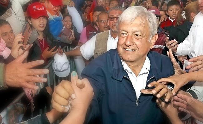 LLAMA LÓPEZ OBRADOR A NO DEJARSE MANIPULAR EN MORENA