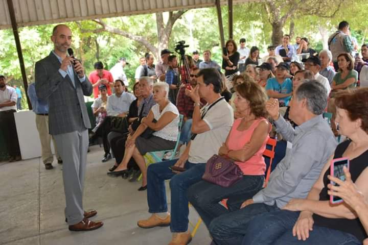 MIGUEL TREVIÑO, UN ALCALDE QUE GOBIERNA PAREJO, IGUAL EMBELLECE LA ZONA RESIDENCIAL QUE REMODELARÁ PARQUE CLOUTHIER PARA ZONA PONIENTE DE SAN PEDRO