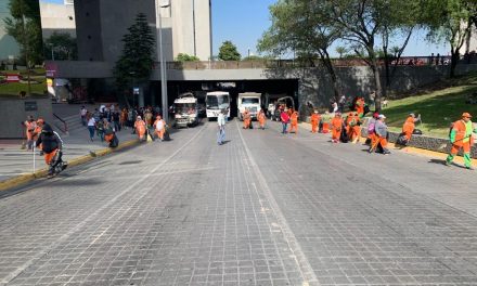 DESPUÉS DE BUEN FIN Y DESFILE DEJA A MONTERREY 161 TONELADAS DE BASURA