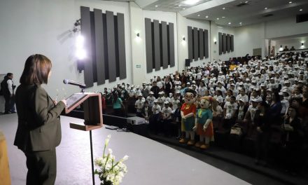 VA CRISTINA DÍAZ CONTRA BULLYING EN LAS PRIMARIAS DE GUADALUPE.