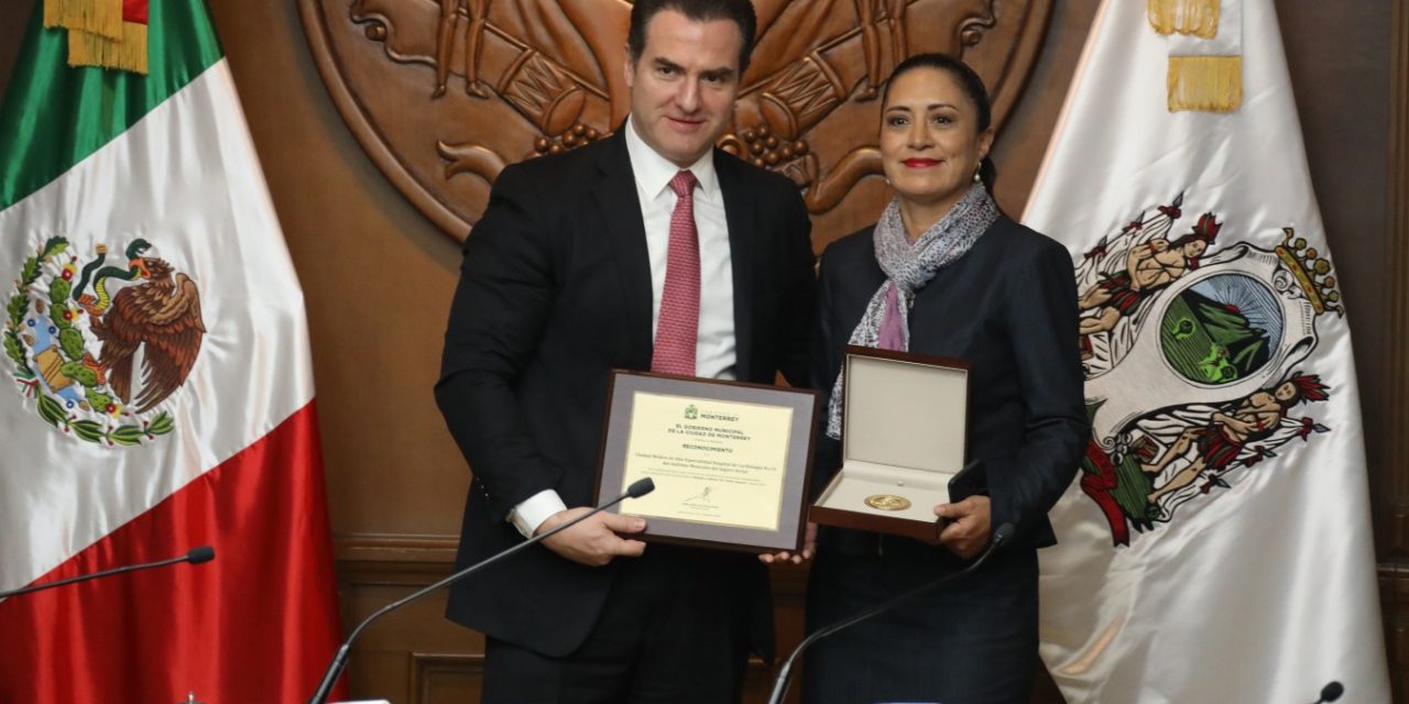 ENTREGA MUNICIPIO DE MONTERREY MEDALLA AL MÉRITO A PERSONAS DESTACADAS EN MEDICINA