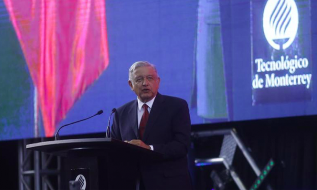 LLEGA AMLO A MONTERREY, PARA VISITAR EL TEC