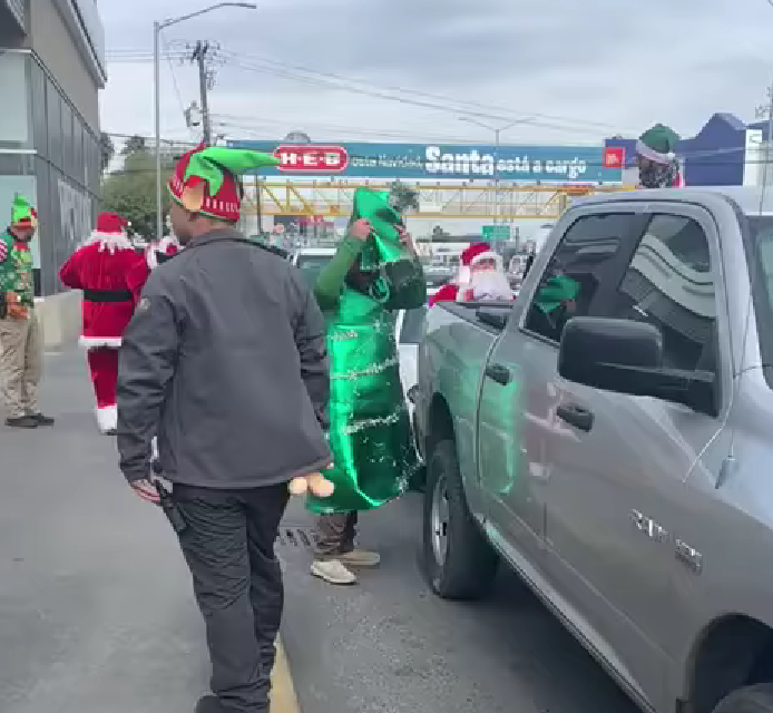 AEI BRINDA SONRISAS Y ALEGRIAS EN NAVIDAD