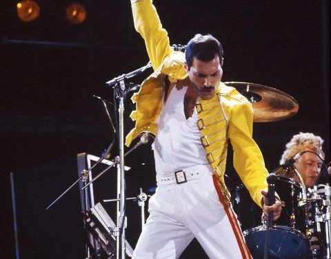 Freddie Mercury aún envía regalos de Navidad a sus seres queridos