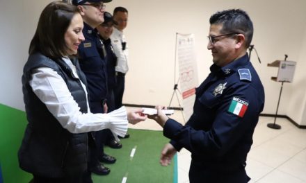 ENTREGA GUADALUPE PARES DE LENTES A SUS ELEMENTOS DE SEGURIDAD