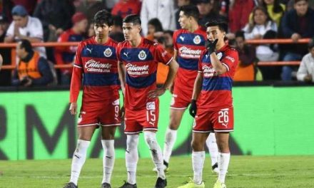 PRIMER FRACASO DE LAS CHIVAS GALÁCTICAS