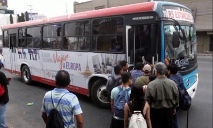 DEJAN TIRADOS (OTRA VEZ) A USUARIOS DE TRANSPORTE PÚBLICO