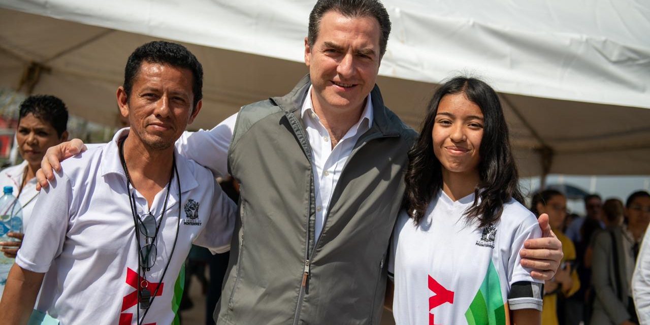 ENTREGA ADRIAN DE LA GARZA VITAPISTA AL NORTE DE MONTERREY