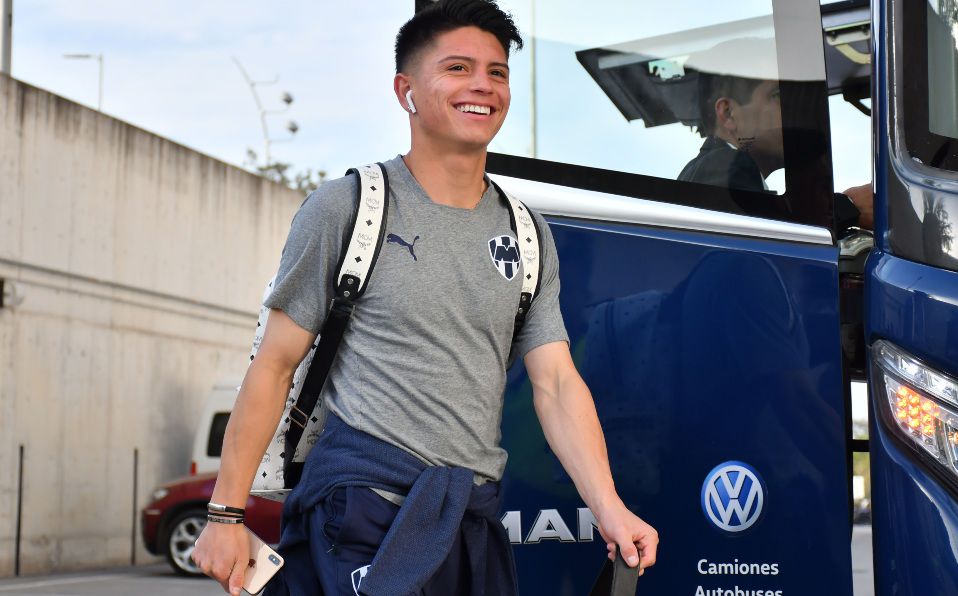 LA VELOCIDAD DE SONIC ESTÁ EN RAYADOS