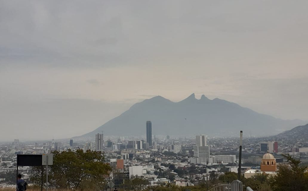 “MALDITOS AQUELLOS QUE CON SUS PALABRAS DEFIENDEN AL PUEBLO Y CON SUS HECHOS LO TRAICIONAN”, LA CONTAMINACIÓN EN NUEVO LEÓN NOS MATA POCO A POCO Y NADIE HACE NADA