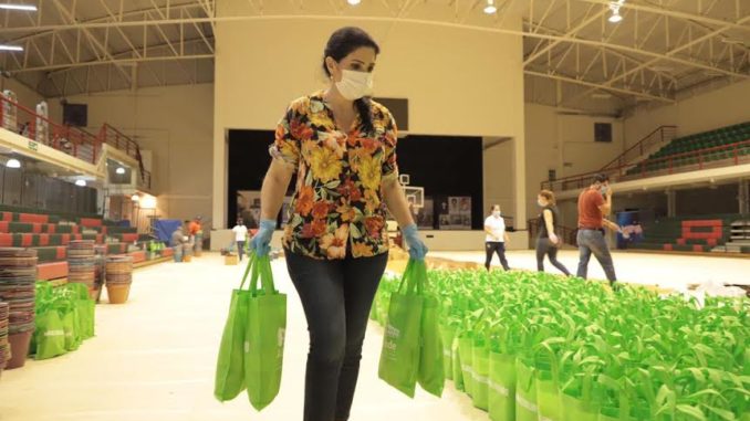 PATRICIA SALAZAR COMIENZA ENTREGA DE KITS DE LIMPIEZA PARA MITIGAR PROPAGACIÓN DE COVID19 EN SU MUNICIPIO