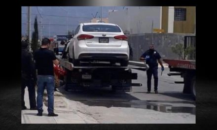 DETIENEN A CIUDADANOS EN GARCIA, NUEVO LEON POR ENTREGAR DESPENSAS.