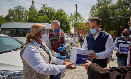 MUNICIPIO DE MONTERREY Y GOBIERNO DEL ESTADO OTORGAN TARJETAS DE APOYO ALIMENTICIO