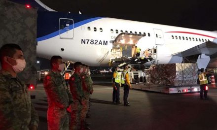 LLEGAN 10 TONELADAS DE EQUIPO MÉDICO A MEXICO DESDE CHINA