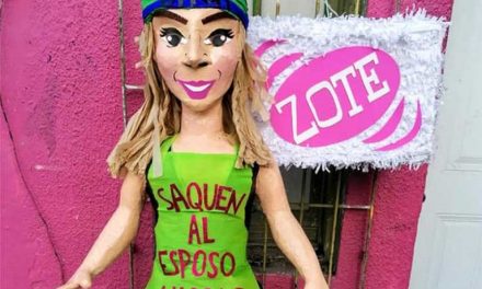 FABRICANTE DE PIÑATAS DENUNCIA AMENAZAS POR FIGURA DE KARLA PANINI