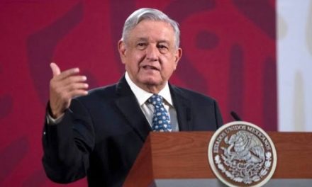 ESTAS PRÓXIMAS ELECCIONES, QUE “NO CUNDA EL PÁNICO”, LÓPEZ OBRADOR SE AUTO PROCLAMA EL GUARDIÁN ELECTORAL… NO SABEMOS SI ALEGRARNOS O LLORAR