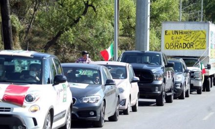 EN NUEVO LEÓN REALIZAN CUARTA CARAVANA CONTRA AMLO