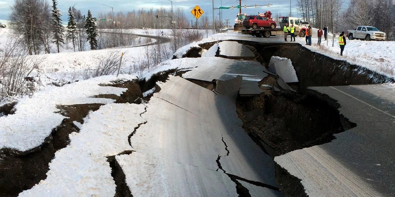 REPORTAN SISMO EN LAS COSTAS DE ALASKA Y EMITEN ALARMA DE POSIBLE TSUNAMI