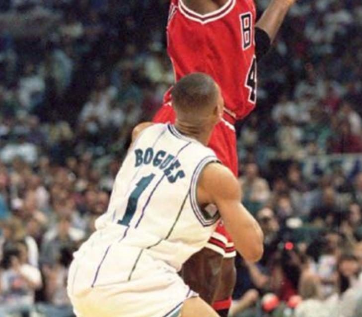 MICHAEL JORDAN Y LA FRASE QUE ARRUINÓ LA CARRERA PROFESIONAL DE BOGUES