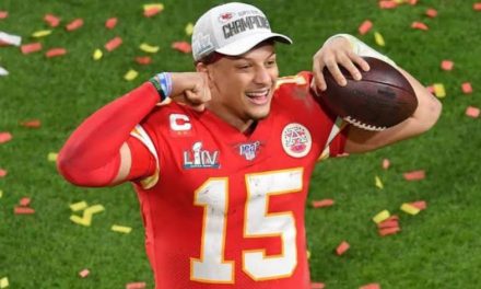 PATRICK MAHOMES, MVP DE LA NFL NADA LO DETIENE, NI EL COVID19