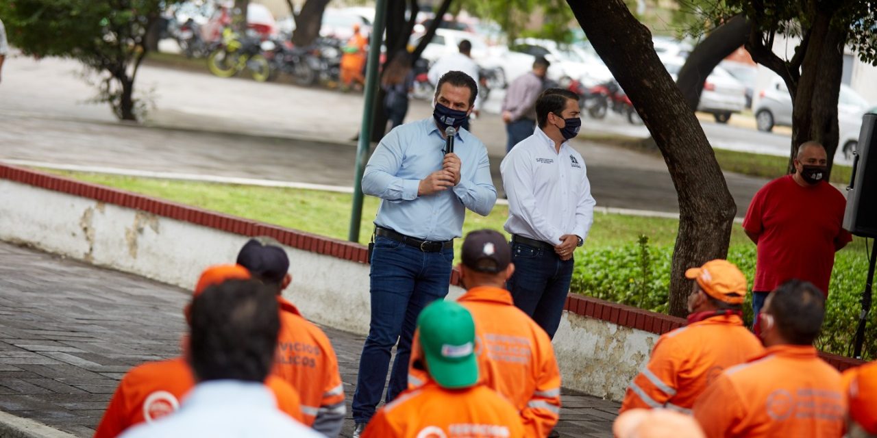 RECONOCE ADRIÁN DE LA GARZA LA AGOTADORA LABOR DE LOS DISTINTOS ELEMENTOS QUE BRINDARON SUS SERVICIOS A LA COMUNIDAD REGIOMONTANA DURANTE LA CONTINGENCIA METEOROLÓGICA