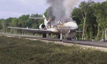 PASE DE ABORDAJE. REVELAN QUE AVIONETA QUE SE ESTRELLÓ EN QUINTANA ROO LLEVABA 300 KG DE COCAÍNA.