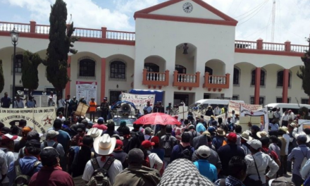 MANIFESTACIÓN EN CHIAPAS CONTRA BILL GATES; LO ACUSAN DE CREAR EL COVID-19