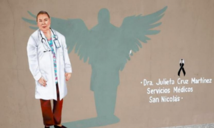 AMOR A LA VOCACIÓN EN SU ESTADO PURO; DEDICAN MURAL A DOCTORA CAÍDA POR EL COVID