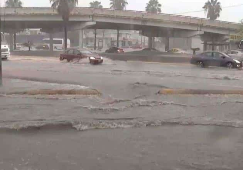 LLUVIAS PROVOCAN ACCIDENTES E INUNDACIONES EN ÁREA METROPOLITANA