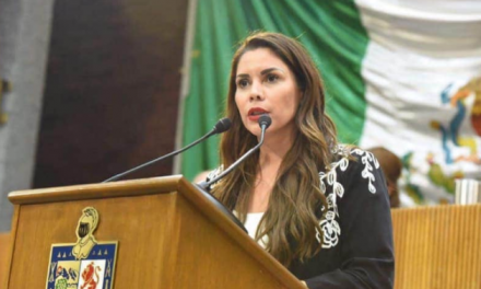 GRITA POR AYUDA KARINA BARRÓN POR EL CAMPO EN NUEVO LEÓN