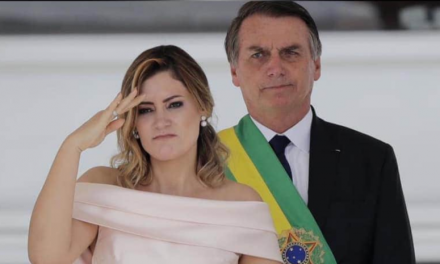 ESPOSA DE JAIR BOLSONARO, PRESIDENTE DE BRASIL, DA POSITIVO POR COVID-19