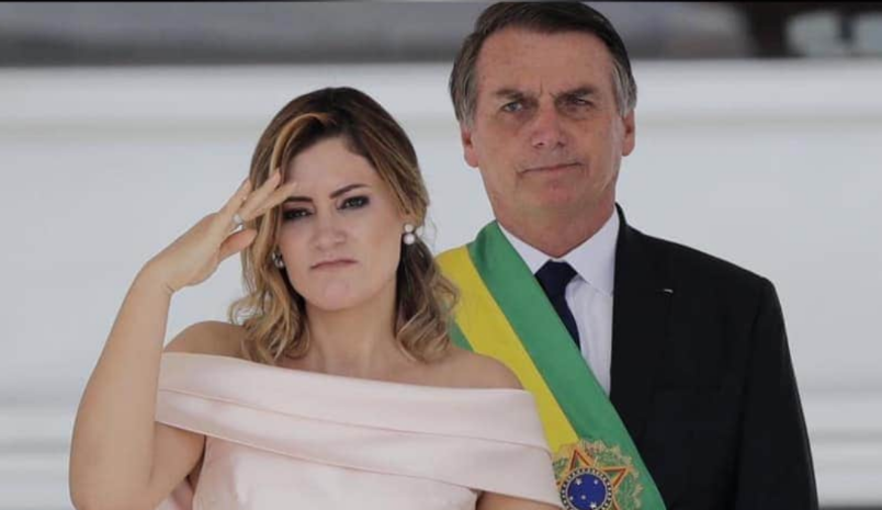 ESPOSA DE JAIR BOLSONARO, PRESIDENTE DE BRASIL, DA POSITIVO POR COVID-19