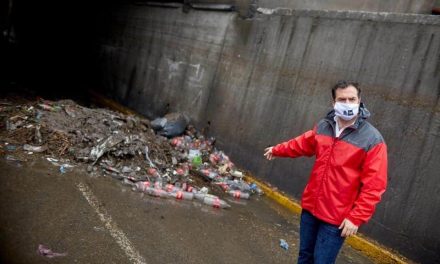 RETIRA Adrián de la Garza Y GOBIERNO DE MONTERREY MÁS DE 500 TONELADAS DE BASURA Y ESCOMBRO