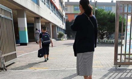 TODOS A LA ESCUELA EN WUHAN, REGRESAN A CLASES