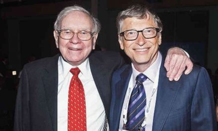 DE EMPRESARIO A EMPRESARIO. BILL GATES DEMUESTRA SU RESPETO Y ADMIRACIÓN A WARREN BUFFETT APROVECHANDO SU CUMPLEAÑOS<br>